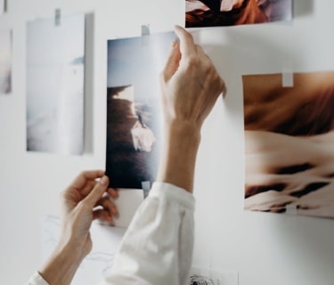 Hanging a picture on the wall